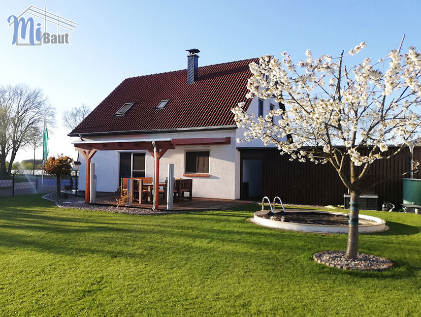 Holz Terrassenüberdachung als Wandanbau 